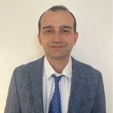 Lina Vaz's Instagram, Twitter & Facebook