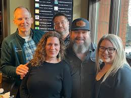 Oregon Restaurant Executives Treated to Intimate Concert from BMI  Songwriter Dave Fenley