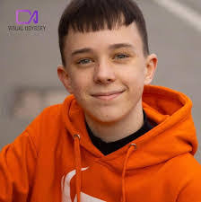 Josh Womble's Instagram, Twitter & Facebook