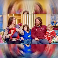 Off grid parents adele and matt allen divided this morning viewers after admitting they refuse to vaccinate their children, or send them to . Arbeitslose Eltern Von 3 Kindern Leben Von Sozialhilfe Und Fordern Eine Grossere Wohnung