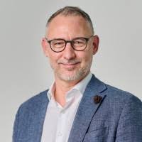 20+ "Roger Dietz" profiles