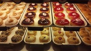 William rosenberg telah meninggal dunia dan anak lelaki beliau telah mengambil alih perniagaan ayahnya. Good Not Bad Review Of Krispy Kreme Doughnuts Kuala Lumpur Malaysia Tripadvisor