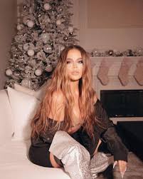 The kardashians team up with the house of mouse. Khloe Kardashian Style Clothes Outfits And Fashion Celebmafia