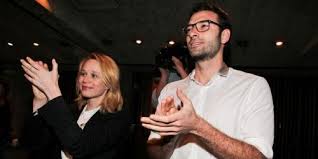 Un lutto ha squarciato la tranquillità del 'grande fratello vip'. Mariana Ximenes And Lucas Mello Dating Gossip News Photos