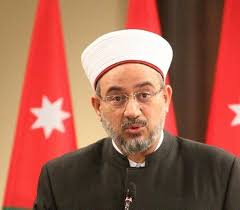 وزير الأوقاف: لن نتهاون امام أي تقصير في تقديم الخدمة لحجاج بيت الحرام قال  وزير الاوقاف والشؤون والمقدسات الاسلامية عبدالناصر ابو البصل، ان الوزارة لن  تتهاون امام اي تقصير في تقديم الخدمة