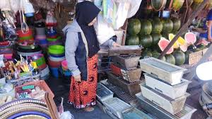 Alat panggang keramik, adalah alat panggang yang terbuat dari bahan keramik, lengkap dengan ukiran dan bentuk yang cukup unik. Jelang Iduladha Penjualan Alat Panggang Meningkat Ini Kisaran Harga Yang Banyak Peminatnya Banjarmasin Post