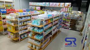 Rak tanaman dari kayu banyak dipilih orang karena dapat memberikan kesan alami dan hangat. Rak Miniso Trend Rak Toko Masa Kini Sentra Rak