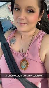 Amber Rubi's Instagram, Twitter & Facebook