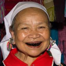 De dragul frumuseţii: cele mai bizare ritualuri de modificare a dinţilor