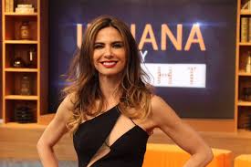 Gimenez became famous after she became pregnant with mick jagger's child while he was married. Luciana Gimenez Posta Video De Lingerie E Faz Desabafo Emocionante