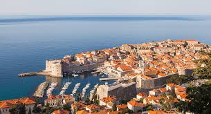 Dubrovnik is one of the most popular destination in croatia and for good reasons. File Casco Viejo De Dubrovnik Croacia 2014 04 14 Dd 04 Jpg Wikimedia Commons
