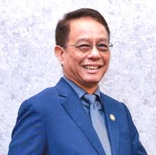 First police woman of Chinese descent to hold position as commissioner of  police.