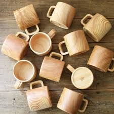 Cette Belle Tasse Est Fabriquee A Partir De Bois De Japonais Hinoki Recolte Dans La Prefecture De Yamanashi Au Bois Concept Cuisine Bois Accessoires Cuisine