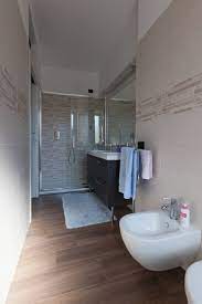 Casa Privata A Milano Laura Galli Architetto Bagno Moderno Homify Arredamento Bagno Arredamento Piccolo Bagno Bagni Stretti E Lunghi