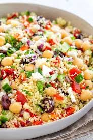 Salade Mediterraneenne Couscous Soupandsalad Salade De Couscous Mediterraneen Avec Une Herbe De En 2020 Salade Couscous Idee Salade Salade