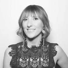 Mary Daye's Instagram, Twitter & Facebook