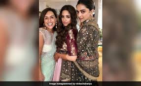 This Pic Of Deepika Padukone From A Friend S Wedding Is Crazy Viral Check out full gallery with 699 pictures of deepika padukone. this pic of deepika padukone from a