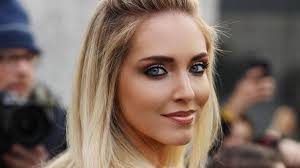 ˈkjaːra ferˈraɲɲi, is an italian entrepreneur, fashion blogger, influencer, and designer who has collaborated with fashion and beauty brands. Der Ferragni Effekt So Viel Aufmerksamkeit Bekommen Marken Durch Chiara Ferragni Vogue Germany