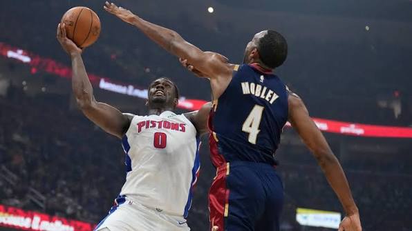 Jalen Duren bounces back after struggling in Game 5 to keep Pistons' season  alive - Newsday