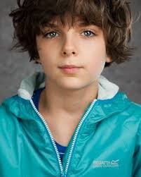 Damian Samuel's Instagram, Twitter & Facebook