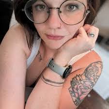 Samantha Braddock's Instagram, Twitter & Facebook