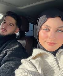 Pin af Christopher Sosa på Parejas musulmanas