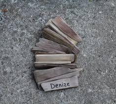 20 Flat Driftwood Pieces Wedding Table Decor Beach By Wildferera Perfect For Crafts Beach Decor Bea Driftwood Decor Pieces Wedding Handmade Beauty Products