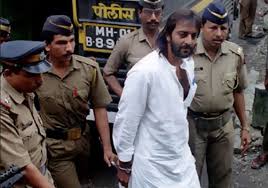Sanjay Dutt Is Qaidi No 16656 In Yerwada Jail Bollywood News India Tv