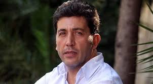 Satranç şampiyonalarının resmi olarak yapılmaya başlandığı 1886'dan beridir hiç kadın dünya şampiyonu olmadığı ve şu anda fide elo sıralamasının ilk 100 sırasında sadece iki tane kadın satranç oyuncusunun bulunduğu bilindiğinde çok da yadırganamayacak tespittir. Emre Kinay Kimdir Nereli Emre Kinay Esi Kim Kac Yasinda Emre Kinay Orman Yanginlari Isyan Etti