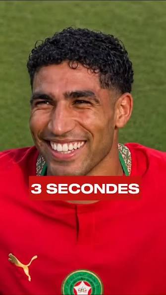 𝟯 𝗦𝗘𝗖𝗢𝗡𝗗𝗘𝗦 𝗱𝗲 𝘀𝗼𝘂𝗿𝗶𝗿𝗲 ont suffi pour que certains  oublient des années de sacrifices.💔🇲🇦, À la fin du match, Achraf Hakimi  s’est effondré sur la pelouse. Il a ensuite été consolé par son coéquipier  au ...