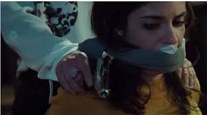 Sabrina droguée et Roland part à New York