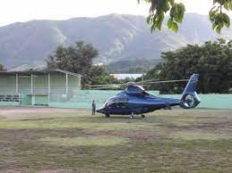 En el helicóptero también iban los ministros del interior, daniel palacios, y de defensa, diego molano. Momento De Partida Presidente Danilo Medina Tras Visita San Jose De Ocoa Youtube