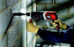 Er hat eine leistung von 800 watt und eine schlagzahl von 4300 stößen pro minute. Black Decker Bohrhammer Top 4 Vergleich Ratgeber Garantie