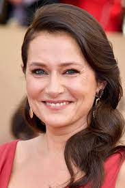 Óriási dolog ez, hiszen nagyon régóta nem látta sem a tesóját, sem az édesanyját, akik hosszú ideje los angelesben élnek. Sidse Babett Knudsen Movies Age Biography