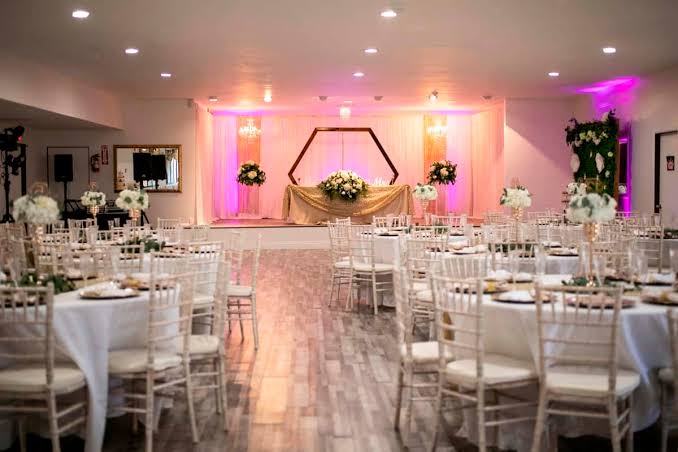 How Much Does It Cost to Rent a Banquet Hall? - Peerspace