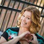 Geri Dunn's Instagram, Twitter & Facebook