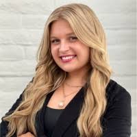 Holly Mattison's Instagram, Twitter & Facebook