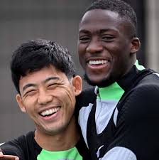 Premier League XI 🆚 La Liga XI What would the score be after 90 minutes?