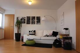 70599 stuttgart (plieningen) balkon, bad mit wanne, gäste wc, kelleranteil, einbauküche, zentralheizung. 1 Zimmer Wohnung Zu Vermieten Korschstr 17 70599 Stuttgart Plieningen Mapio Net