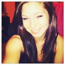 Danielle Christensen (@daniellesela)