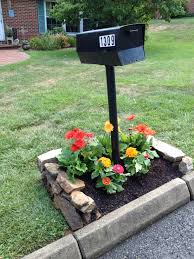 Flowers Around Mailbox Change With Seaons Found Rock For Border Mailbox Landscaping Mailbox Garden Landscaping With Rocks