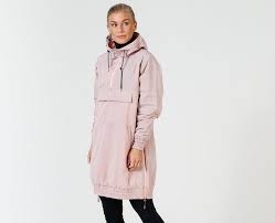 Här är vårens tre jacktrender för henne