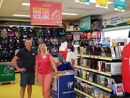 Des promotions et des tarifs bas toute l'année sur toute une sélection de produits de bureautique, de la papeterie à la téléphonie en passant par les classeurs, bureau. 15 07 20 Le Rdv Shopping Chez Bureau Vallee A Narbonne Grand Sud Fm