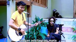 Chord Kunci Gitar Dan Lirik Lagu Ikhlasku Bahagiamu Tri Suaka Feat Yoda Tuhan Siapapun Dia Tribunsolo Com