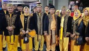 Suku kaum murut adalah suku kaum ketiga terbesar di sabah. Suku Tidung Sejarah Ciri Khas Dan Kebudayaannya Haloedukasi Com