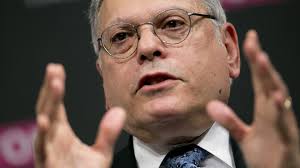 Fed should closely consider the real risk of a recession, former governor  says