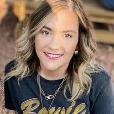 Lauren Fontenot's Instagram, Twitter & Facebook