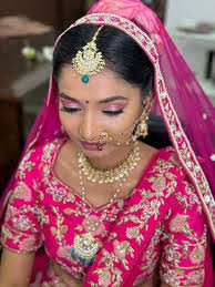 Dashleen Kaur's Instagram, Twitter & Facebook