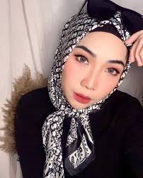 Saya rasa tenang menguruskan jemaah haji dan saya suka tengok wanita  berhijab".. Kata Bekas Pramugari, Elisha Zulaikha