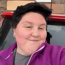 What are some volunteer opportunities to support at-risk or underprivileged  youth in Murfreesboro, TN?